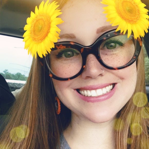 Meet your Posher, Heidi - Picture 7 of 7